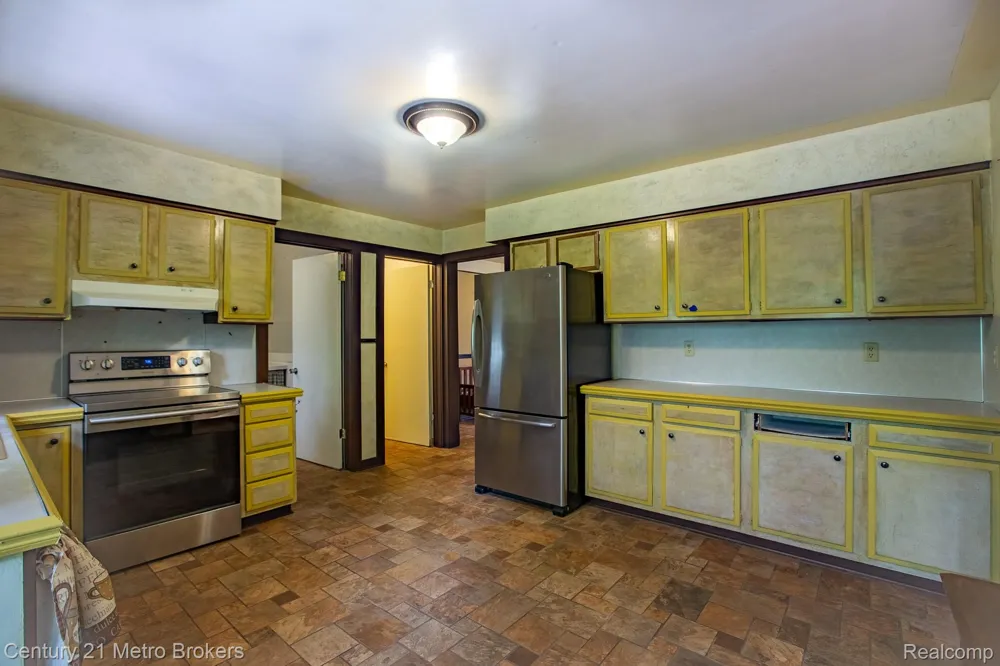 5262 Conifer Drive Oregon Township, MI 48421
