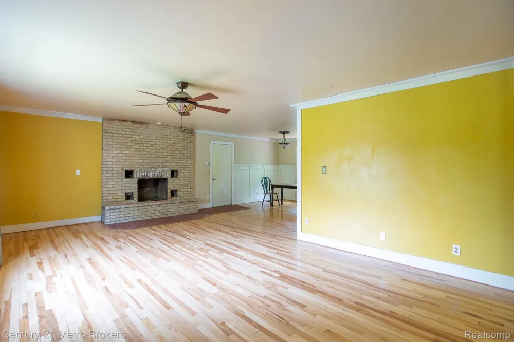 5262 Conifer Drive Oregon Township, MI 48421