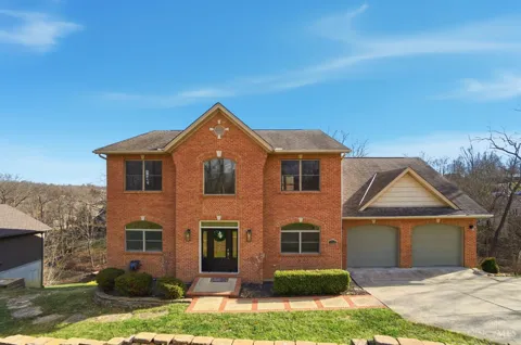 1753 E Cove Circle