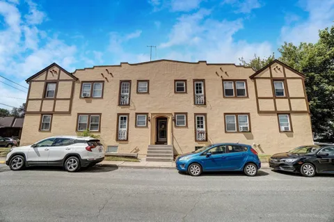 104 Bank Avenue #2