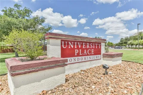 527 Southwest Parkway #303