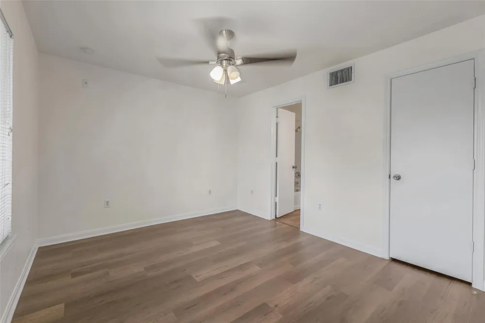 527 Southwest Parkway #303 College Station, TX 77840
