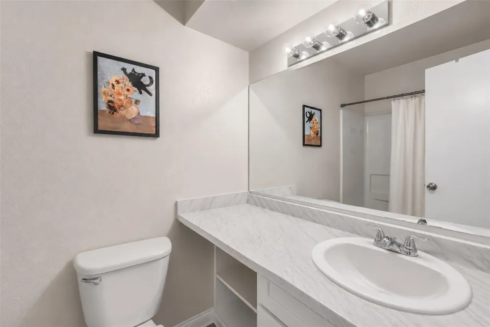 527 Southwest Parkway #303 College Station, TX 77840