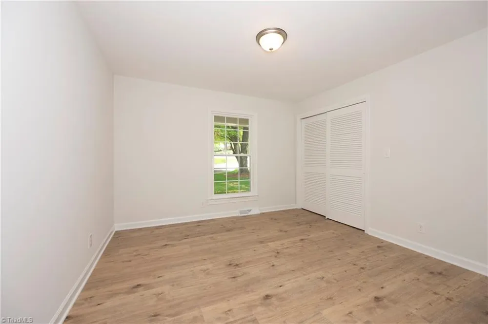 4385 Mashie Drive Pfafftown, NC 27040