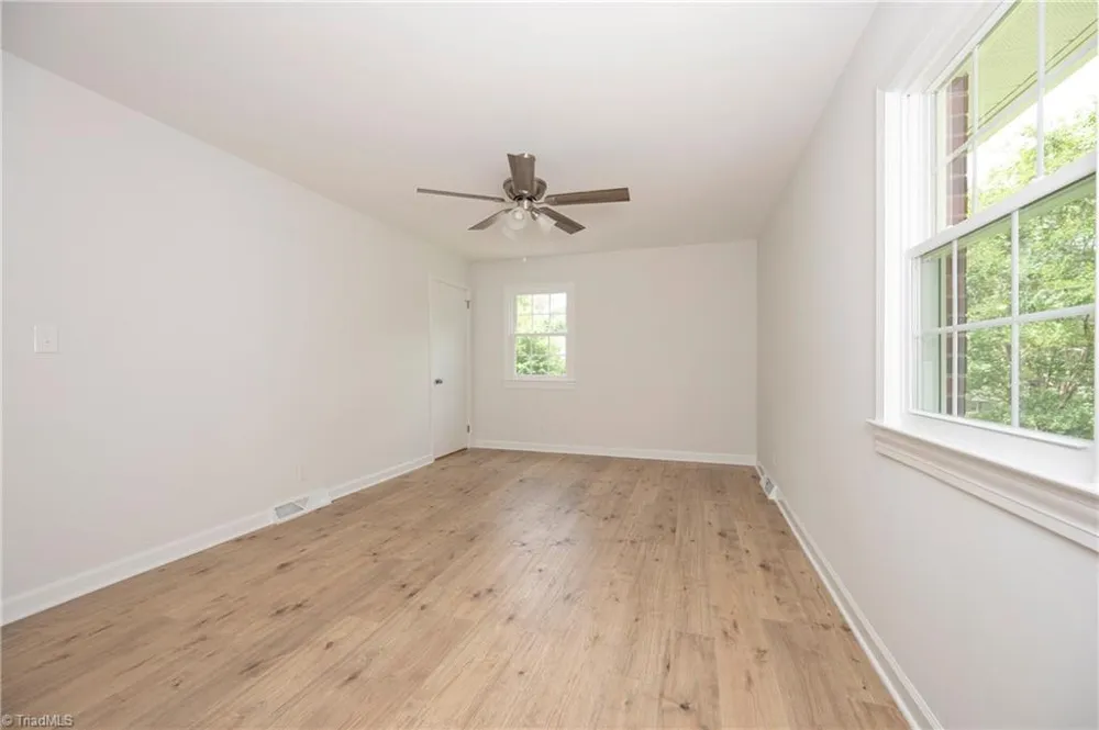 4385 Mashie Drive Pfafftown, NC 27040