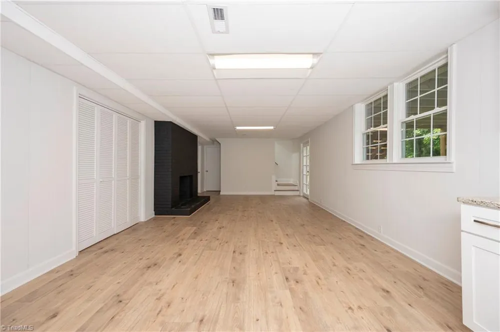 4385 Mashie Drive Pfafftown, NC 27040