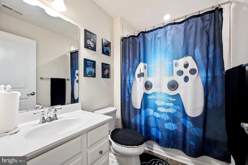 104 NATHAN DRIVE Cinnaminson, NJ 08077