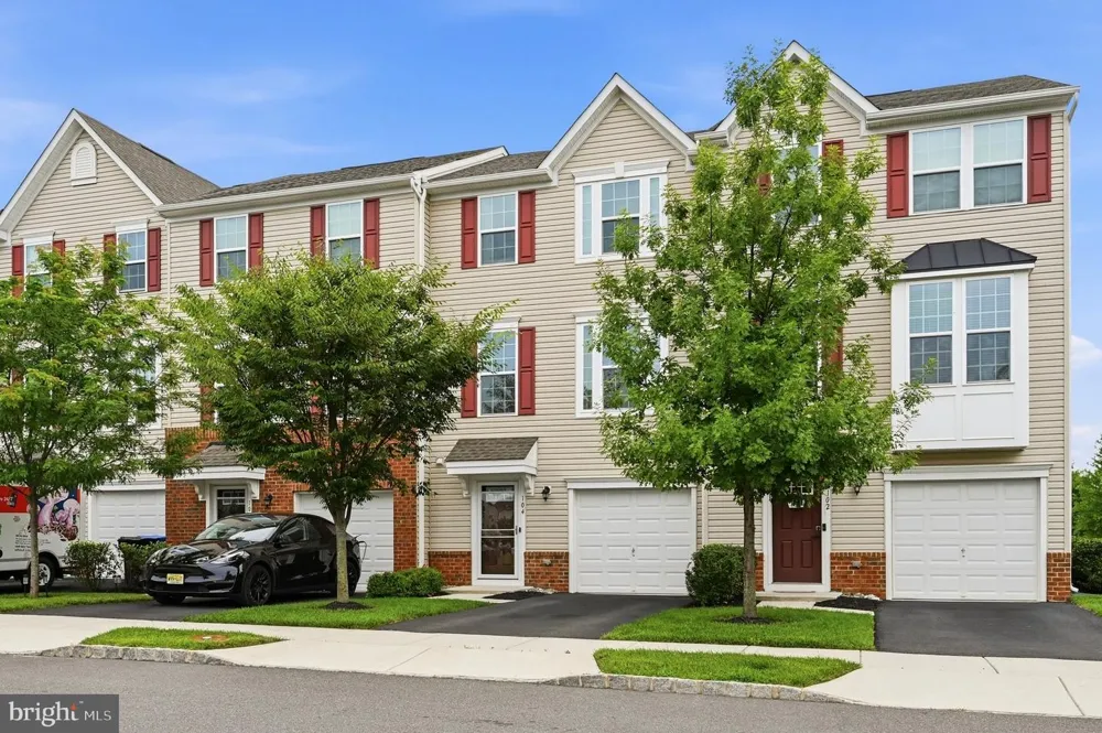 104 NATHAN DRIVE Cinnaminson, NJ 08077
