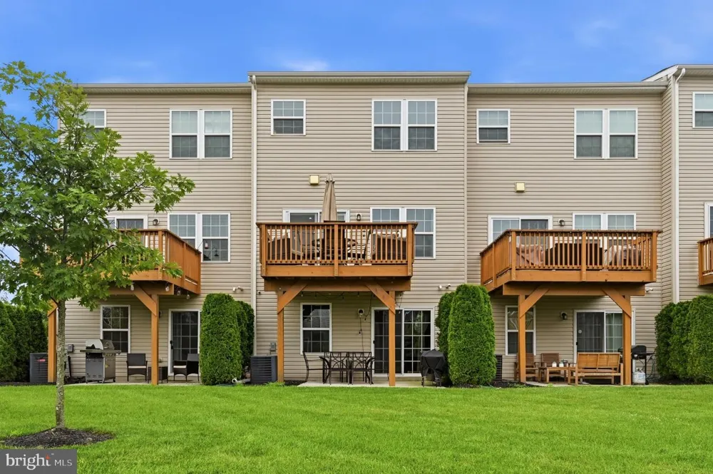 104 NATHAN DRIVE Cinnaminson, NJ 08077