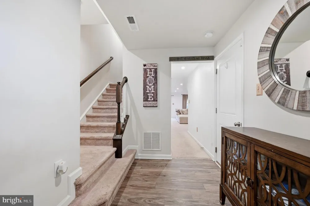 104 NATHAN DRIVE Cinnaminson, NJ 08077