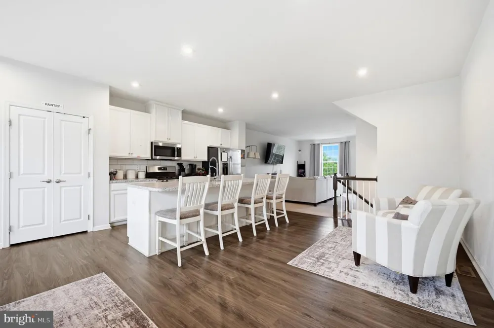 104 NATHAN DRIVE Cinnaminson, NJ 08077