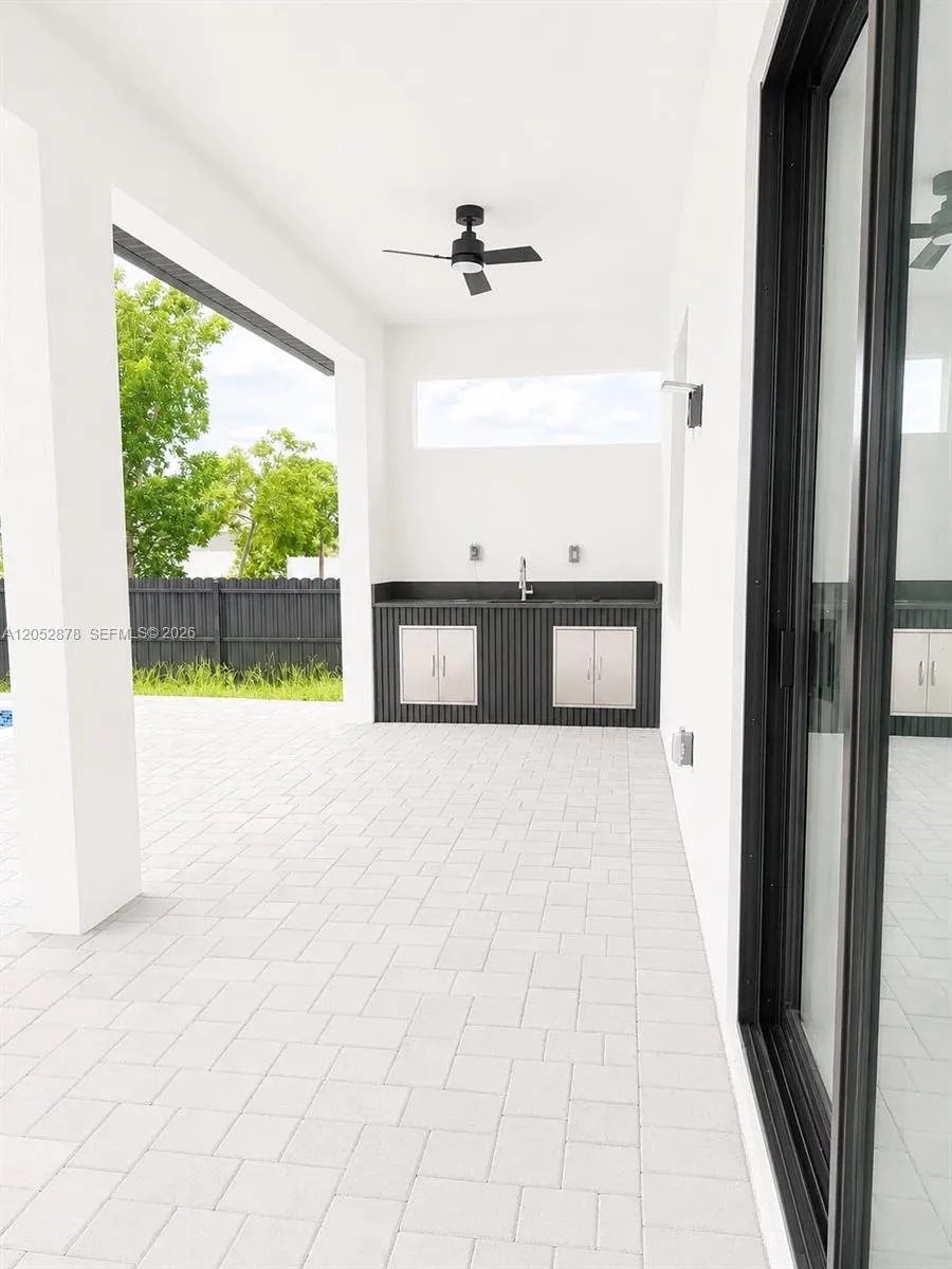 2201 NE Juanita Pl Cape Coral, FL 33909