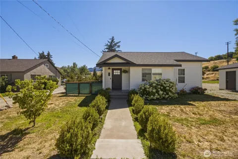 123 Chris Street