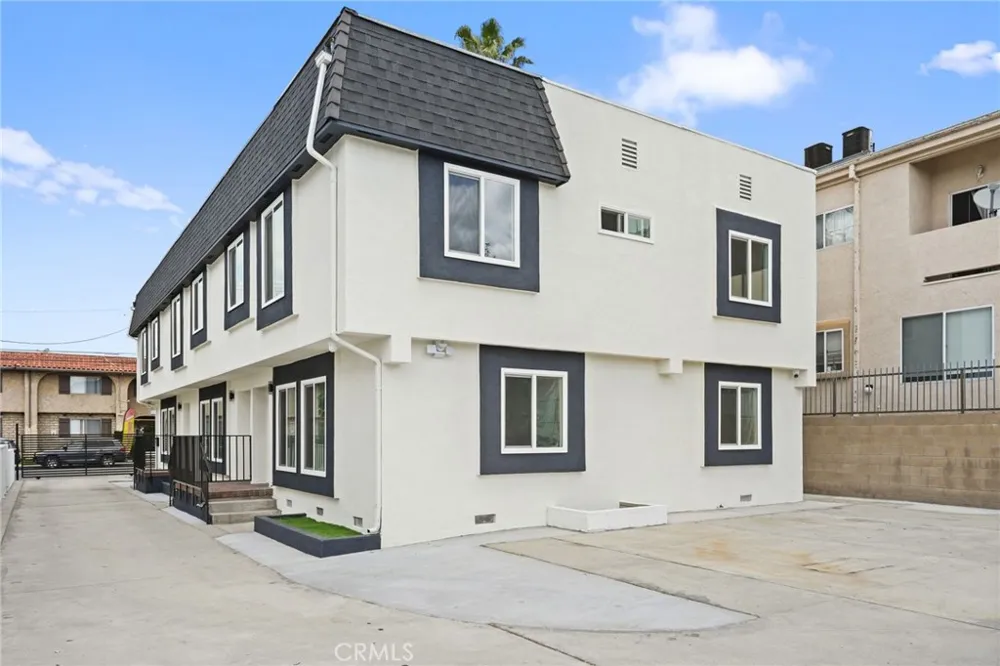 7010 Lennox Avenue #C Van Nuys, CA 91405
