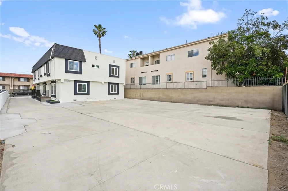 7010 Lennox Avenue #C Van Nuys, CA 91405