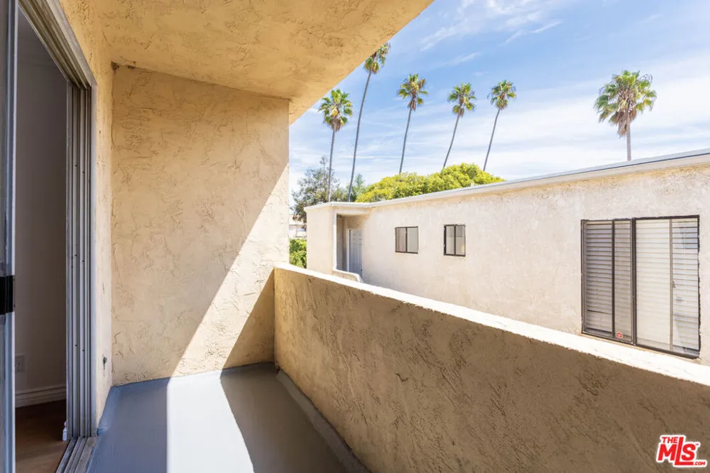 2616 5th Street #106 Santa Monica, CA 90405
