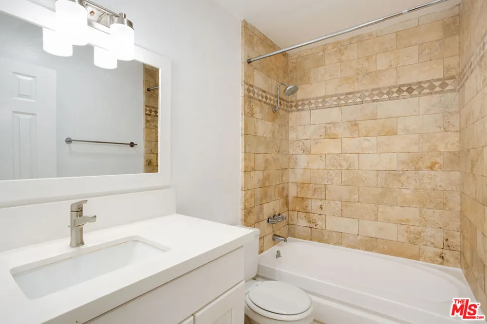 2616 5th Street #106 Santa Monica, CA 90405