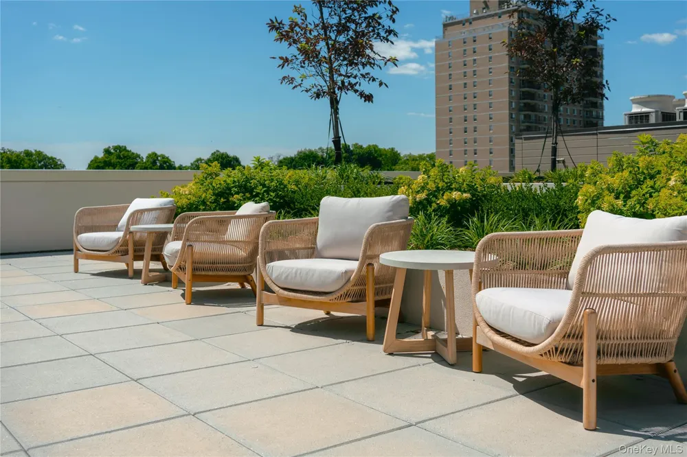 78-29 Austin #404 Forest Hills, NY 11375