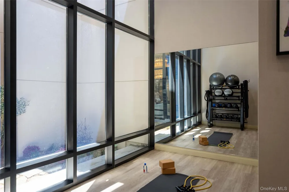 78-29 Austin #404 Forest Hills, NY 11375