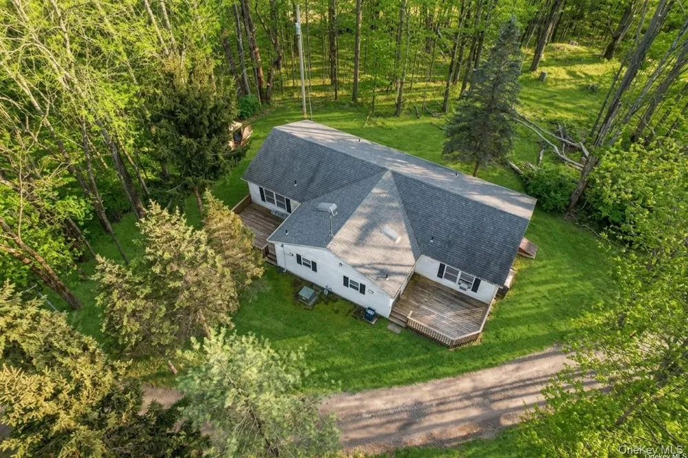 380 Fraser Road Kiamesha Lake, NY 12751