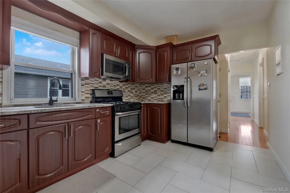 6940 Gouverneur Avenue Arverne, NY 11692