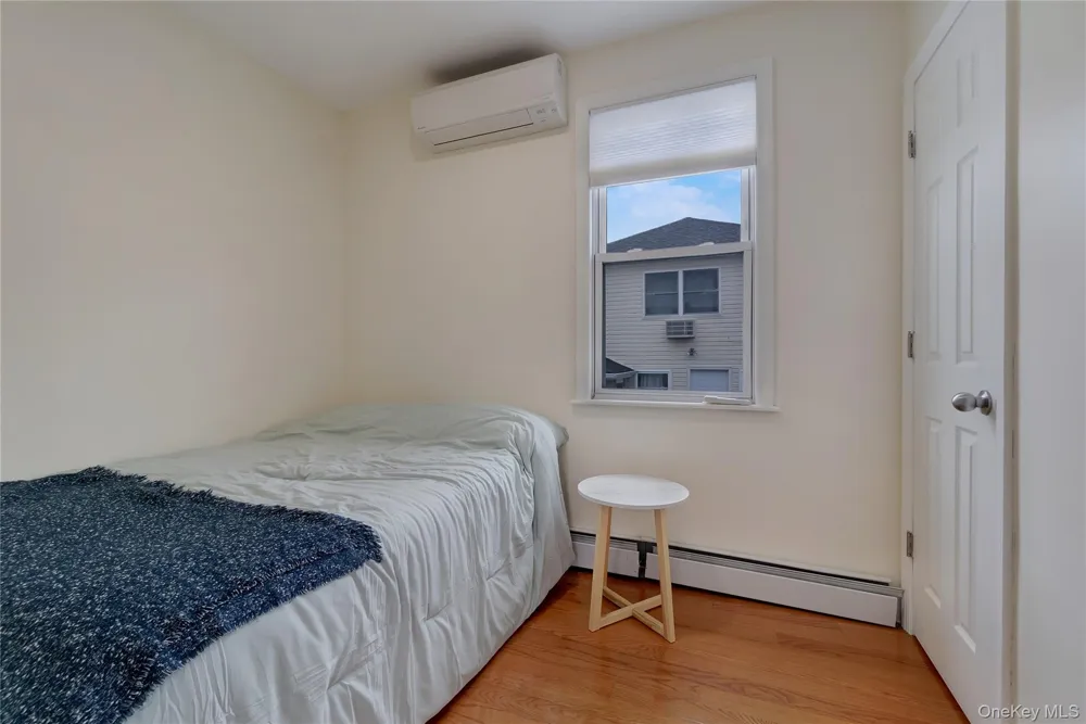 6940 Gouverneur Avenue Arverne, NY 11692