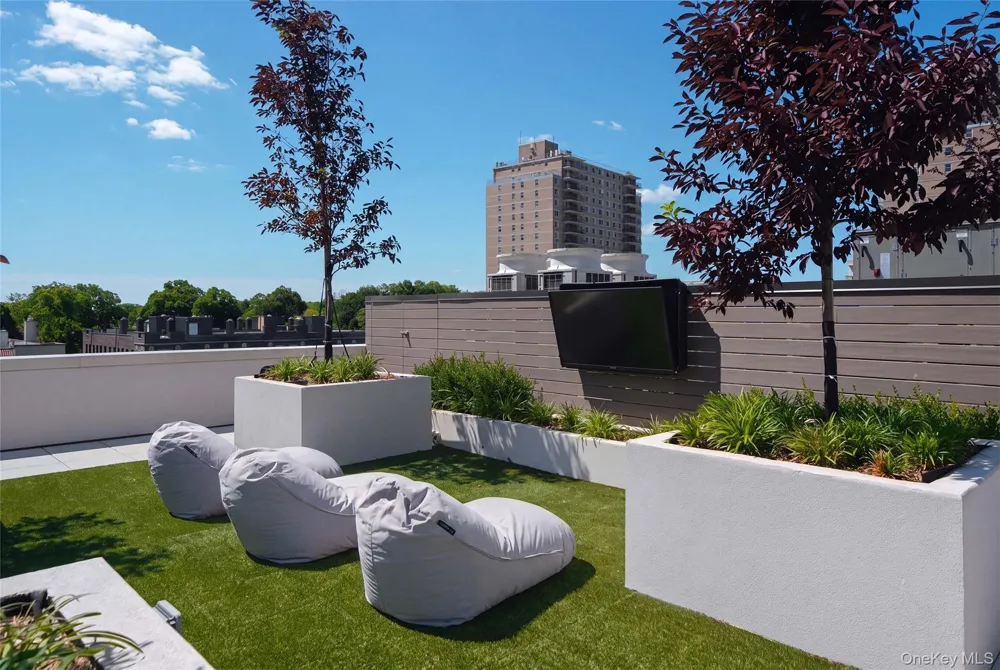 78-29 Austin Street #318 Forest Hills, NY 11375