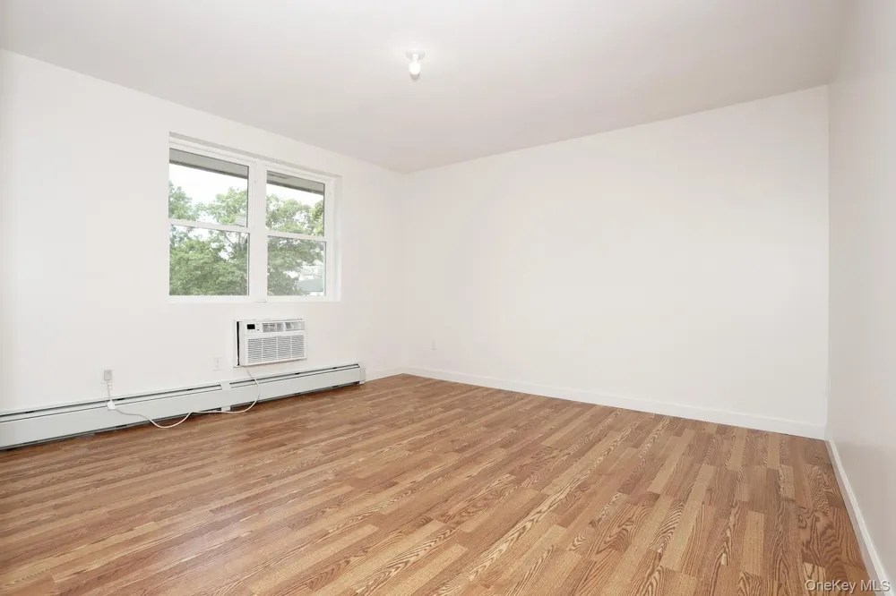 242 Kearsing Parkway #F Monsey, NY 10952