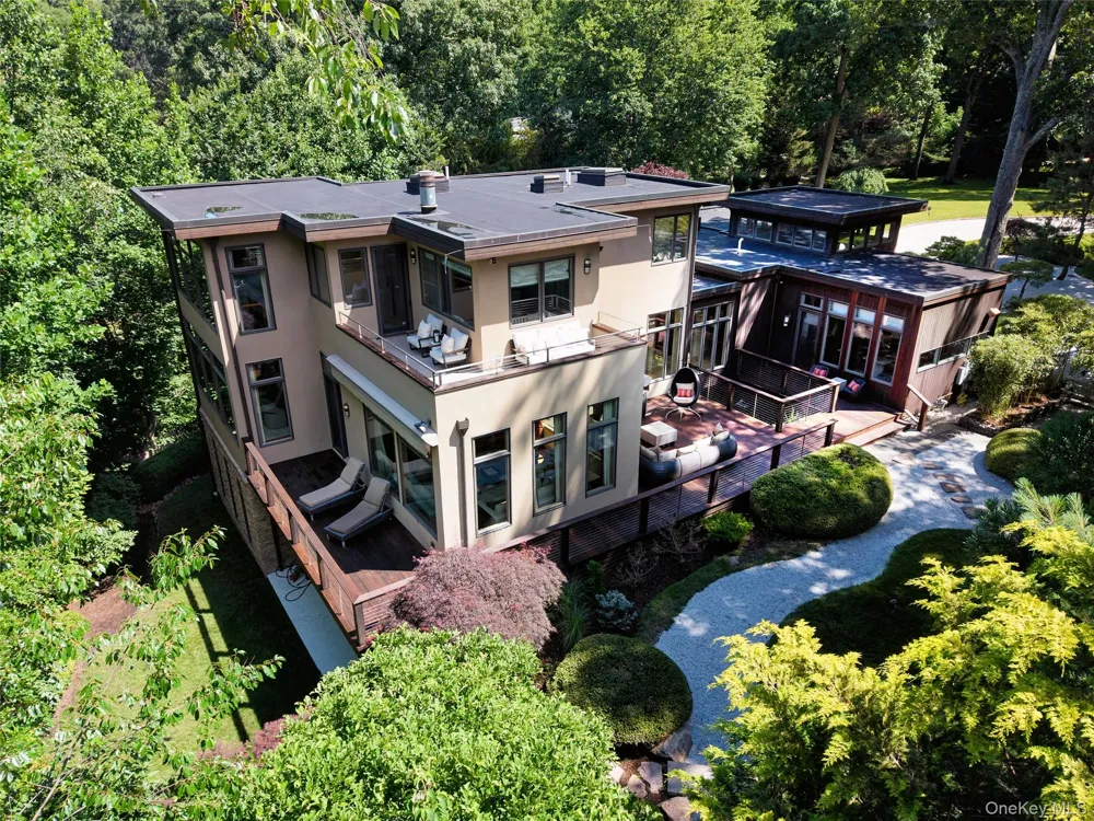 27 Castle Road Piermont, NY 10968