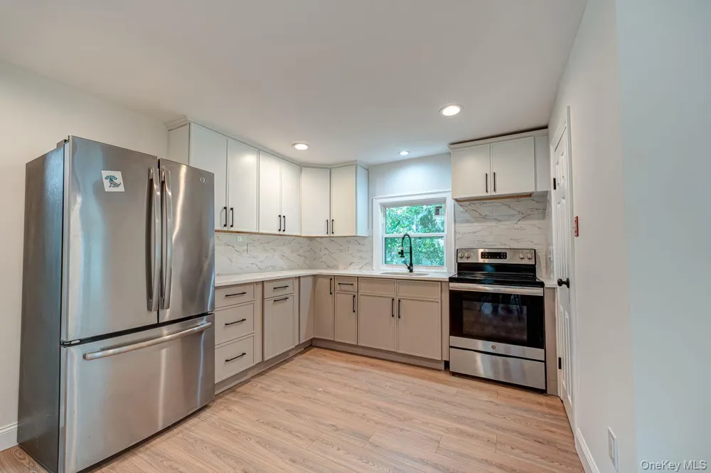 125 Sunset Avenue Selden, NY 11784