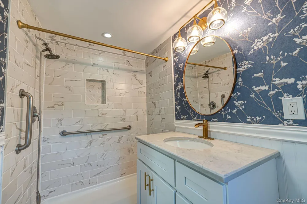 125 Sunset Avenue Selden, NY 11784