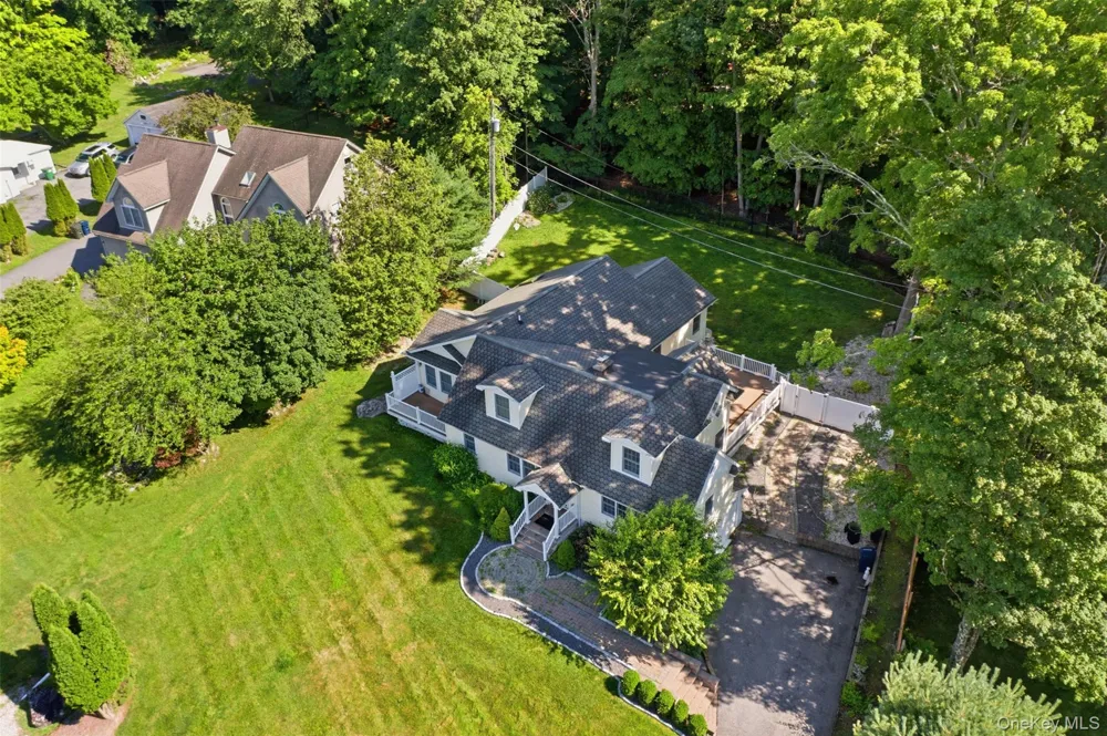 12 Leeside Road Carmel, NY 10512