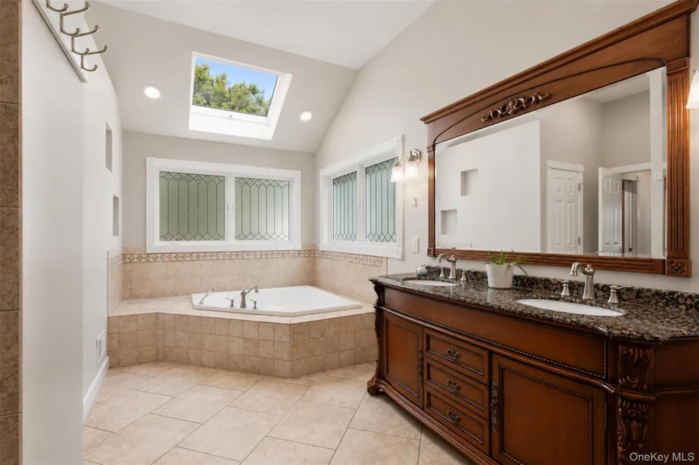 12 Leeside Road Carmel, NY 10512