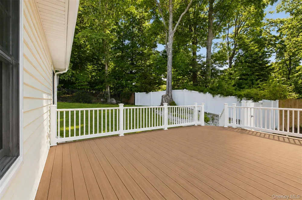 12 Leeside Road Carmel, NY 10512