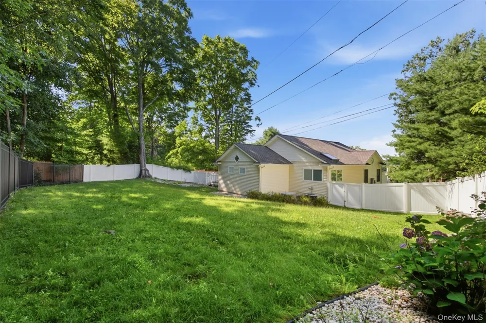 12 Leeside Road Carmel, NY 10512