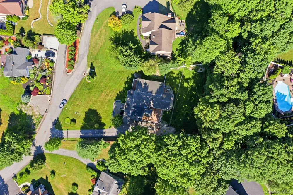 12 Leeside Road Carmel, NY 10512