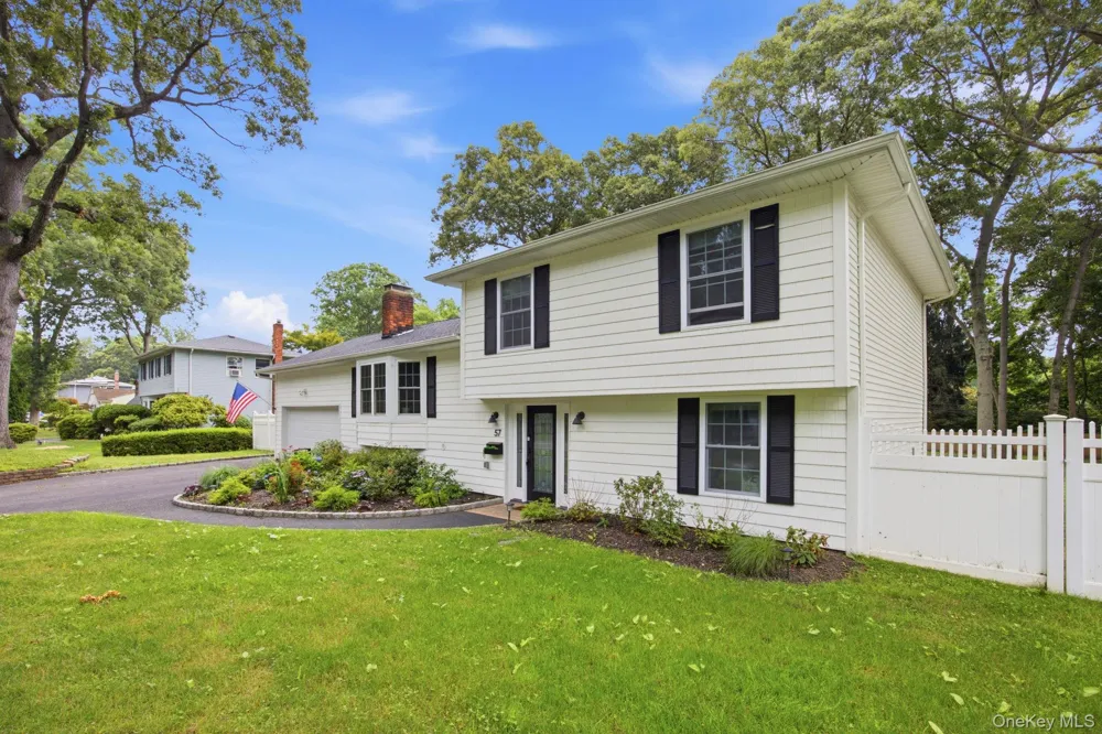 57 Brooksite Drive Smithtown, NY 11787