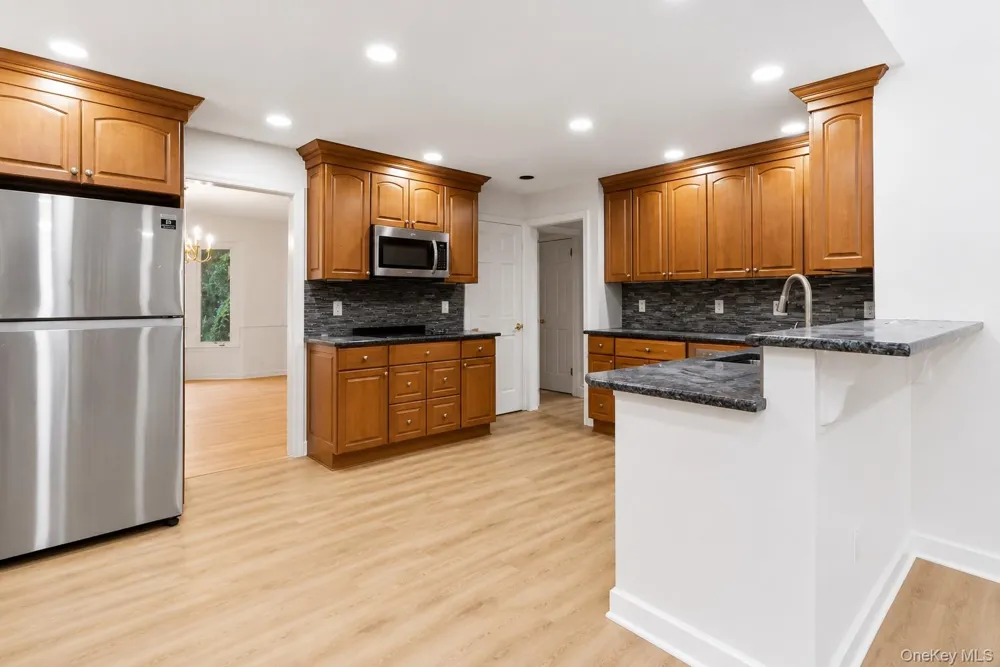 83 Shore Road Mount Sinai, NY 11766