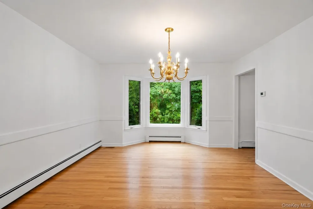 83 Shore Road Mount Sinai, NY 11766