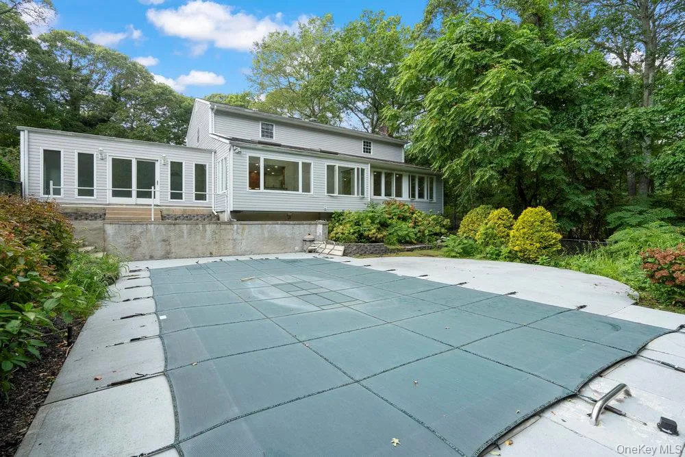 83 Shore Road Mount Sinai, NY 11766