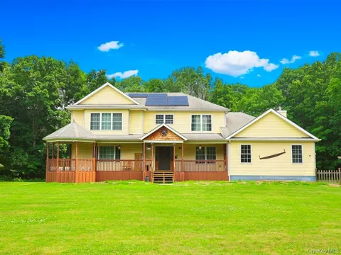 44 Paglia Drive