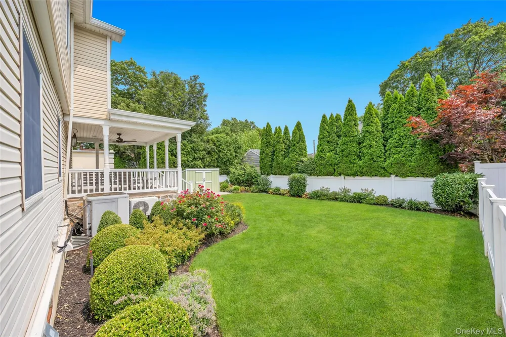 16 Ashland Avenue New Hyde Park, NY 11040