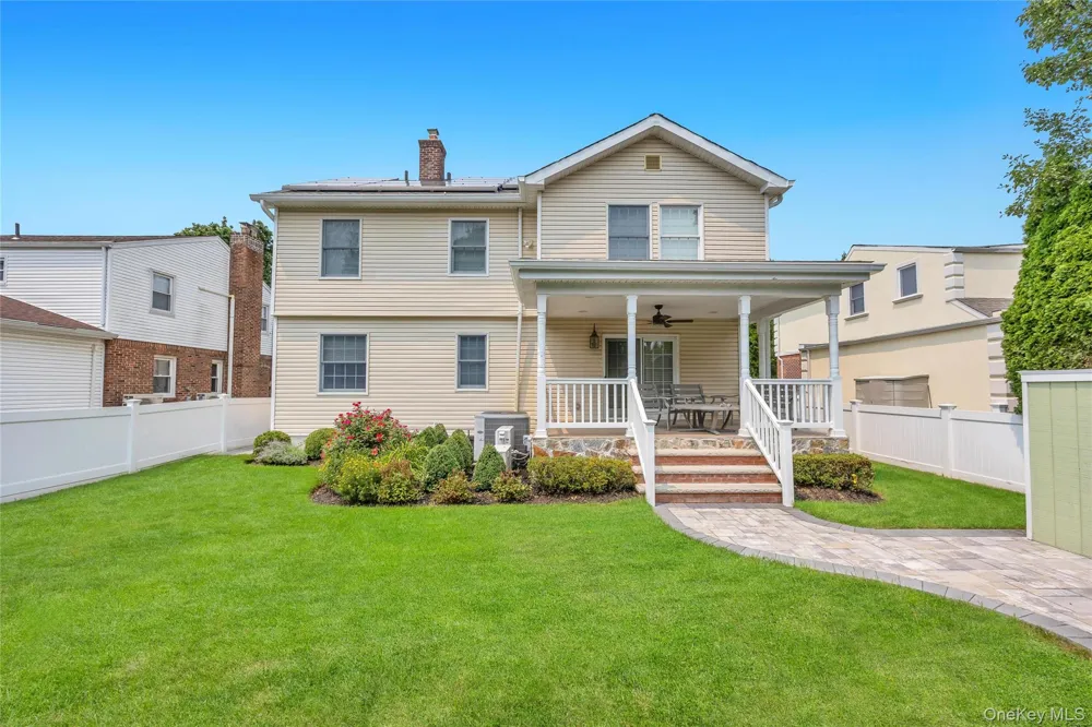 16 Ashland Avenue New Hyde Park, NY 11040
