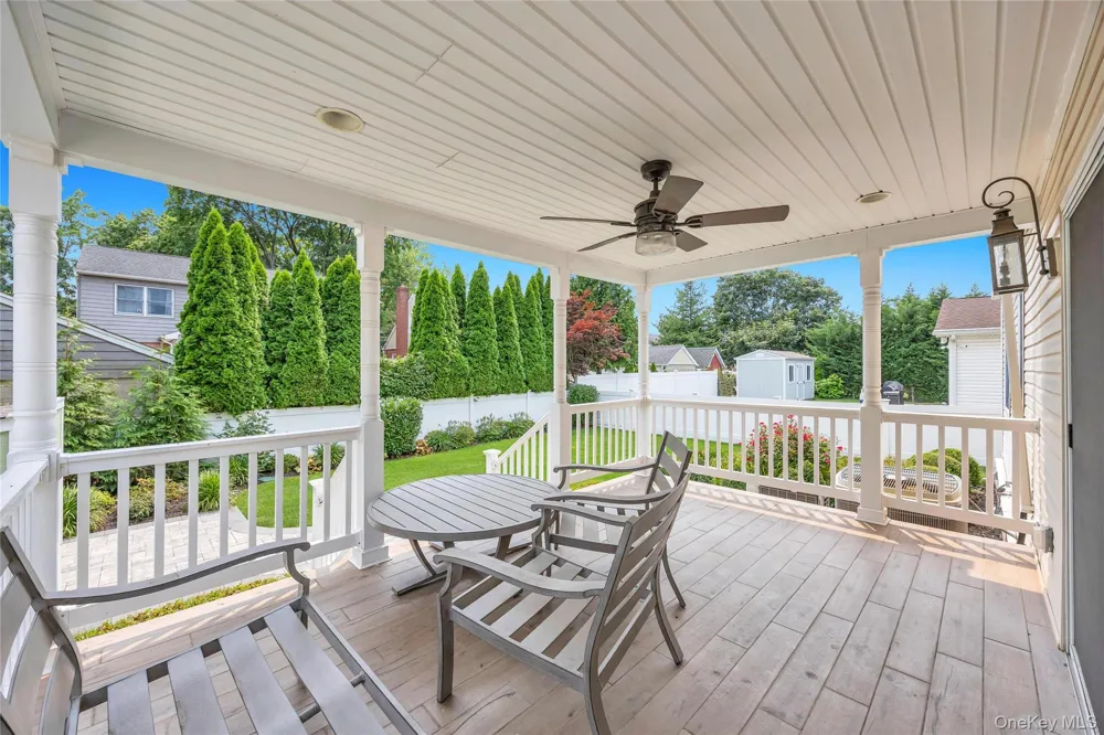 16 Ashland Avenue New Hyde Park, NY 11040