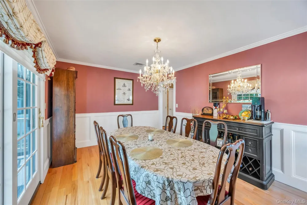 16 Ashland Avenue New Hyde Park, NY 11040