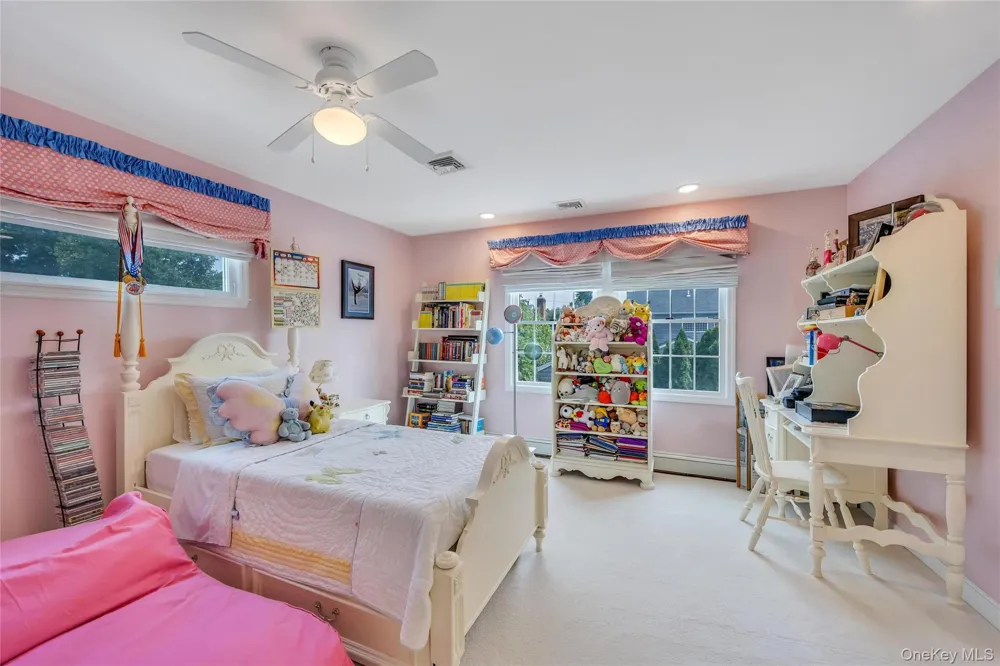 16 Ashland Avenue New Hyde Park, NY 11040