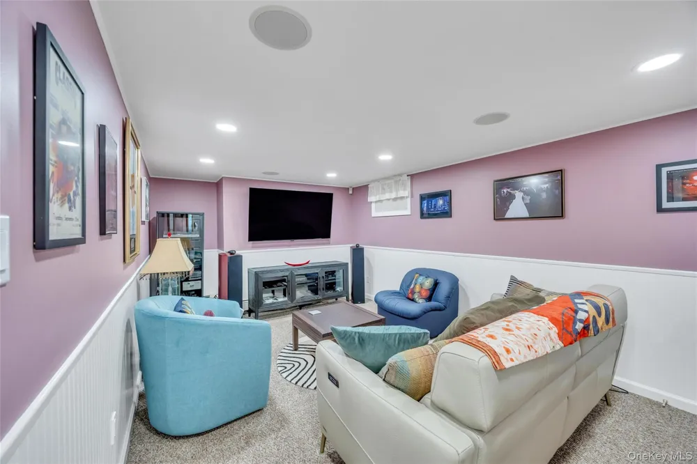 16 Ashland Avenue New Hyde Park, NY 11040