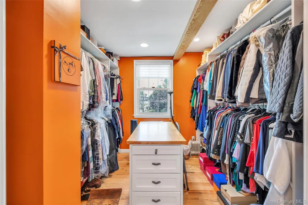 16 Ashland Avenue New Hyde Park, NY 11040