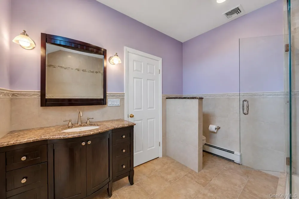 16 Ashland Avenue New Hyde Park, NY 11040