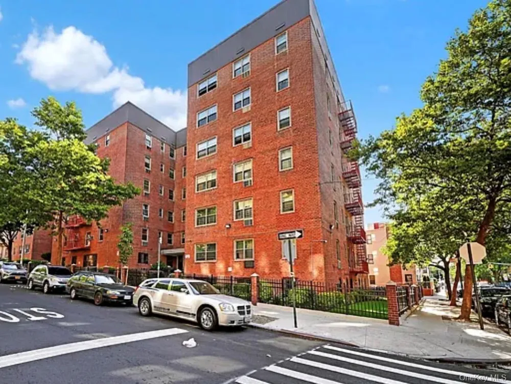 1010 Sherman #2D Bronx, NY 10456